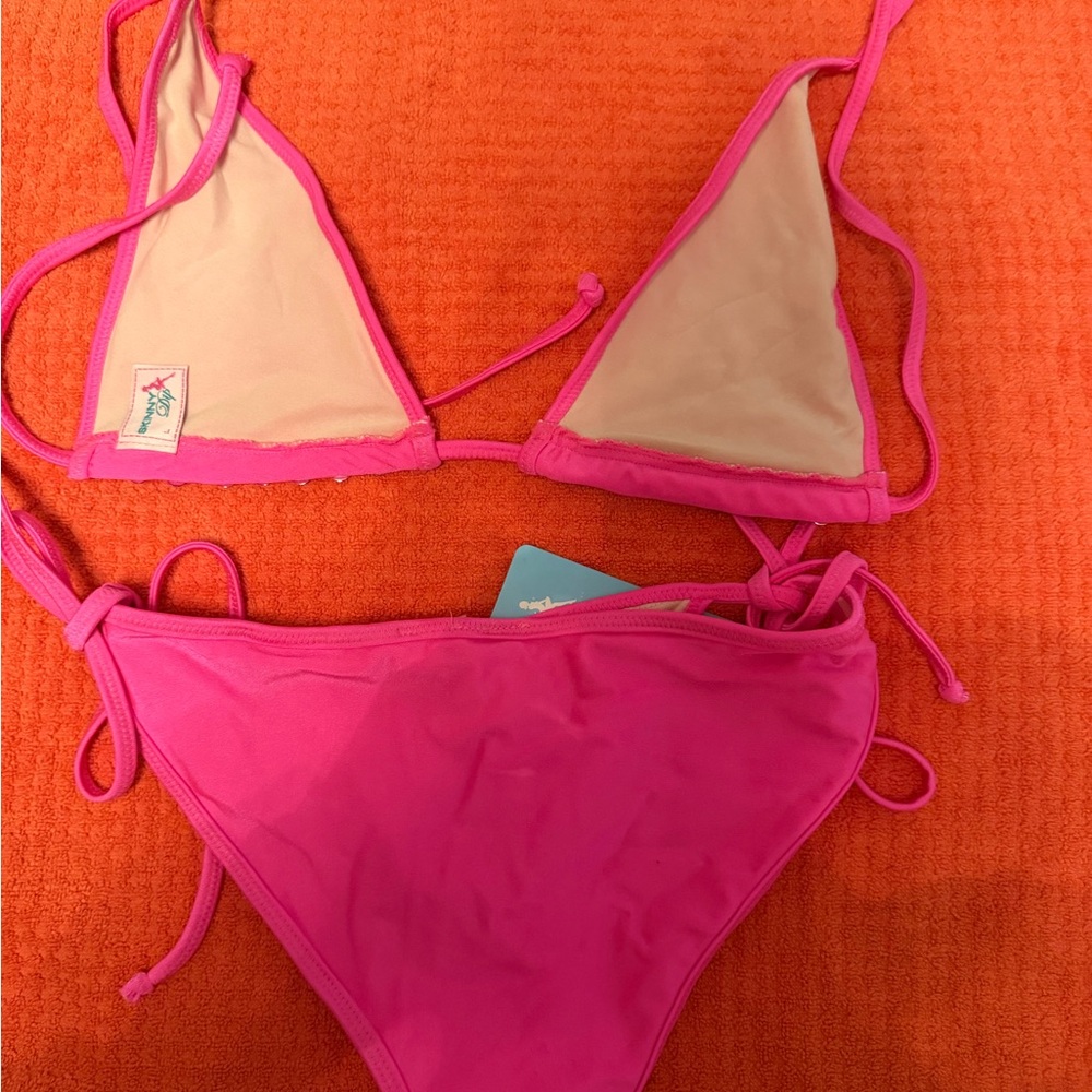 Chic Pink Bikini Set - Picture 4 of 5
